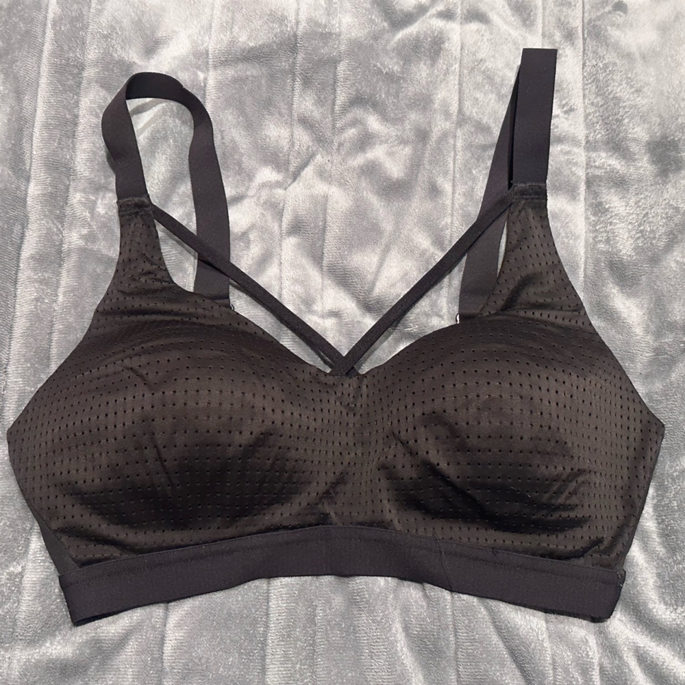 Victoria Sport sports bra